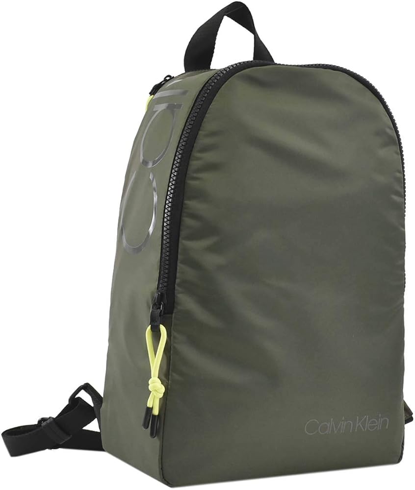 カルバンクライン 【新品】CKロゴ バックパック リュック カーキ 大容量 新品】Calvin Klein CKロゴ バックパック リュック カーキ